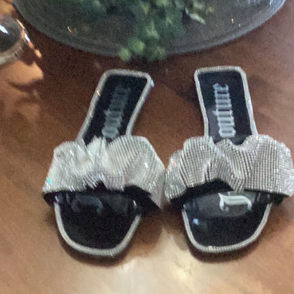 Like new Juicy sandals